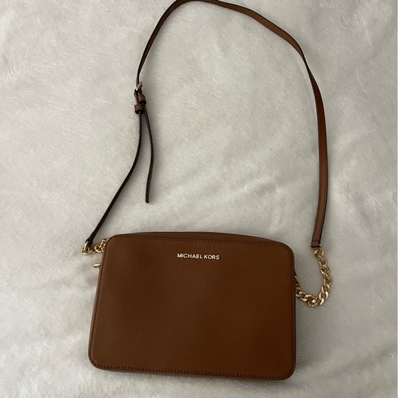 Brown Michael kors purse - Picture 1 of 4